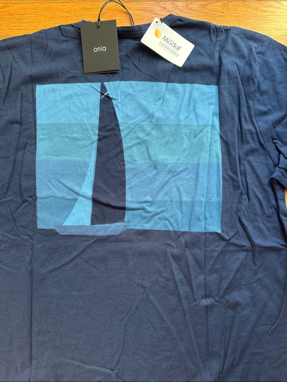 Onia Men’s Navy Pocket Tee -NWT Modal sailboat size medium Johnny tee w/pocket